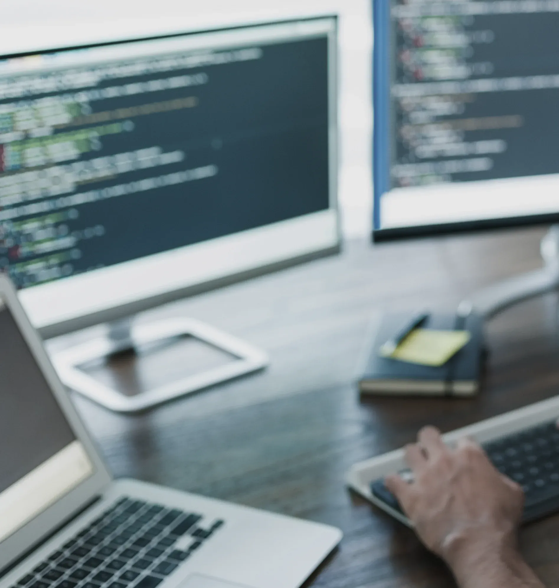 FOP Slovakia technický špecialisti, aktualizácia softvéru na diaľku. Ilustračný obrázok.